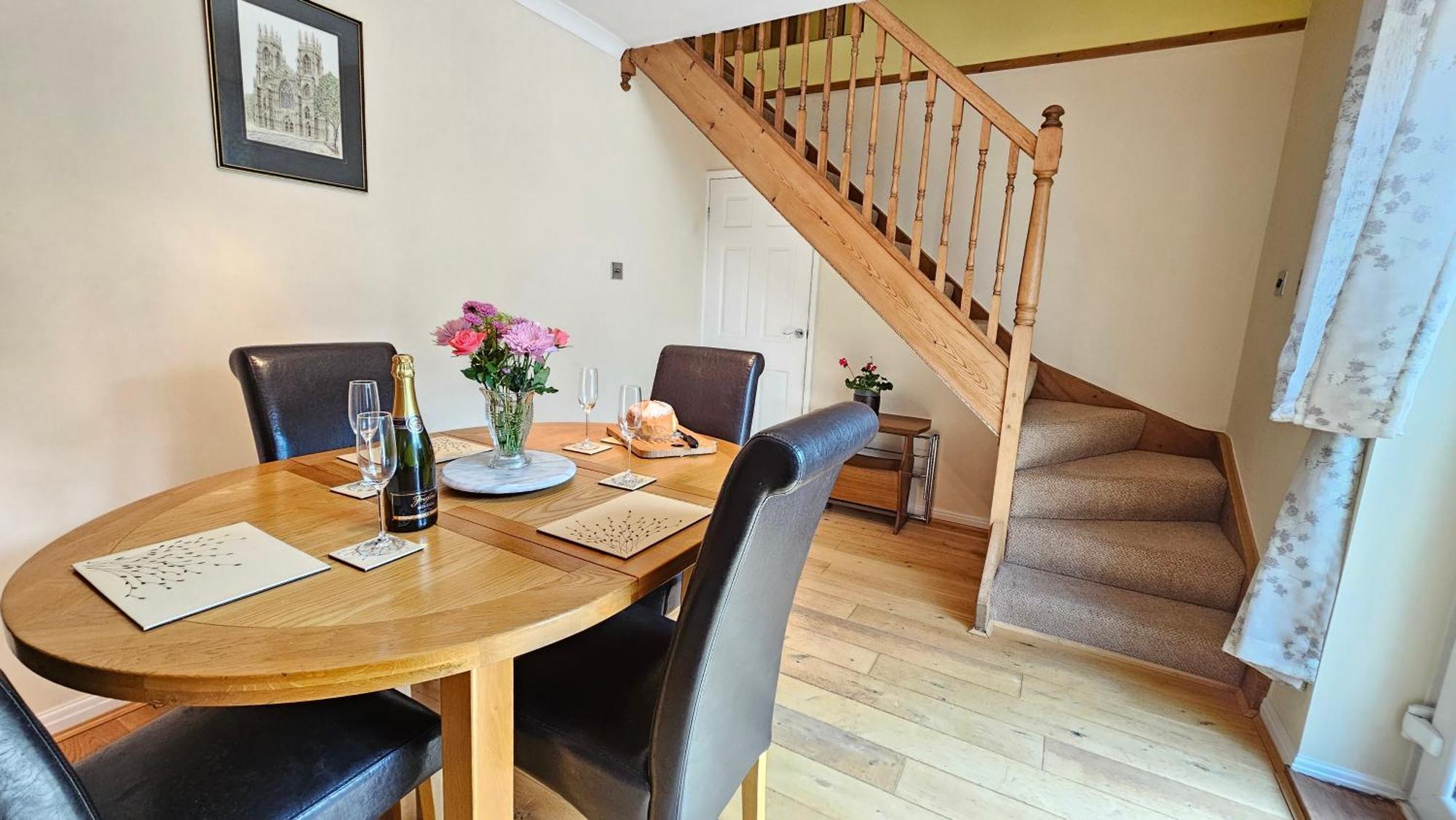 Beckside - Dog Friendly One Bed Home ヨーク エクステリア 写真